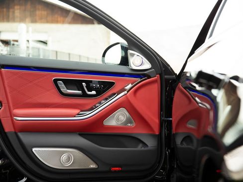 New 2026 Mercedes-Benz S 63 AMG S image 9