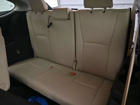 Used 2025 Toyota Highlander Limited FWD image 13