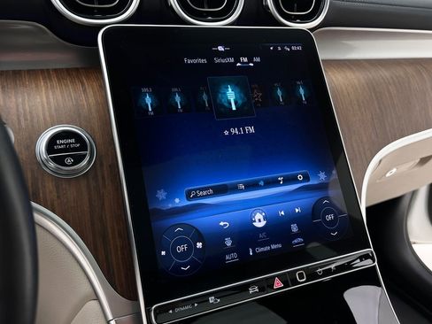 Used 2023 Mercedes-Benz GLC 300 GLC 300 image 19