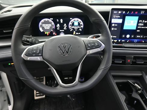 New 2026 Volkswagen Tiguan SE R-Line image 35