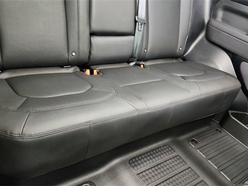 Used 2023 Land Rover Defender 110 75th Limited Edition image 25