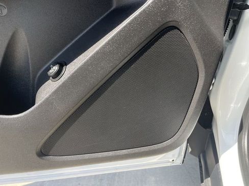 Used 2020 Chevrolet Equinox LT FWD image 23