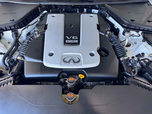 Used 2015 INFINITI Q50 Sport w/ Technology Package image 37