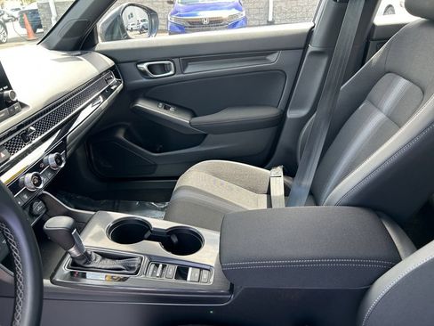 Used 2025 Honda Civic Sport image 28