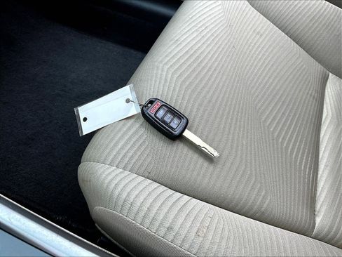 Used 2017 Honda Accord LX image 33