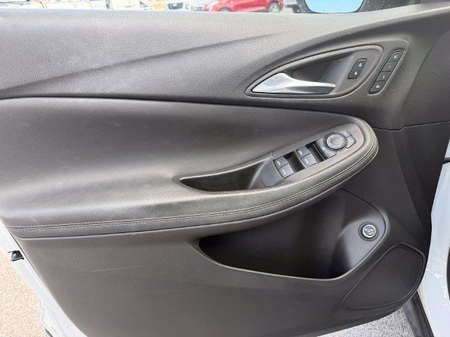 Used 2023 Buick Encore GX Essence w/ Experience Buick Package FWD image 11