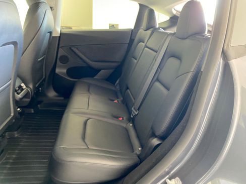 Used 2023 Tesla Model Y Long Range image 14