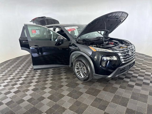 Certified 2024 Nissan Rogue S AWD/4WD image 12