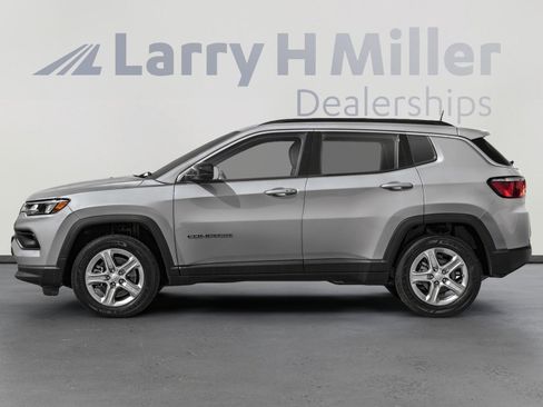 New 2026 Jeep Compass Latitude image 3