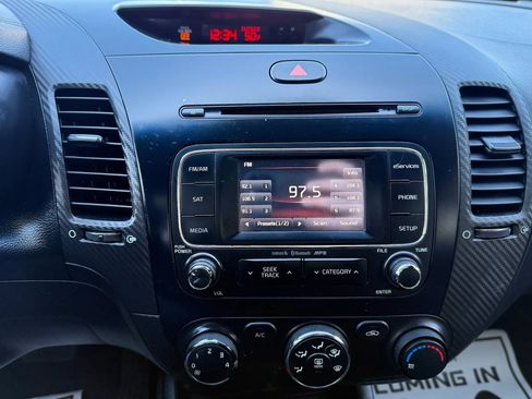 Used 2014 Kia Forte EX FWD image 16