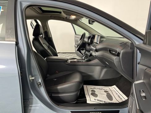Certified 2025 Nissan Sentra SR w/ SR Premium Package FWD image 40