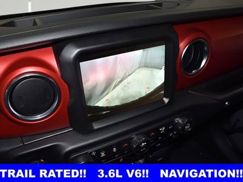 Used 2023 Jeep Wrangler Unlimited Rubicon w/ Cold Weather Group AWD/4WD image 14