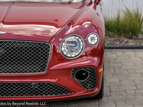Used 2020 Bentley Continental GT image 3