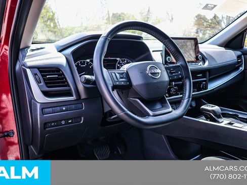 Used 2025 Nissan Rogue SV image 22