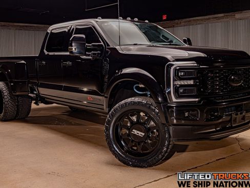 Used 2025 Ford F450 Platinum w/ FX4 Off-Road Package image 1