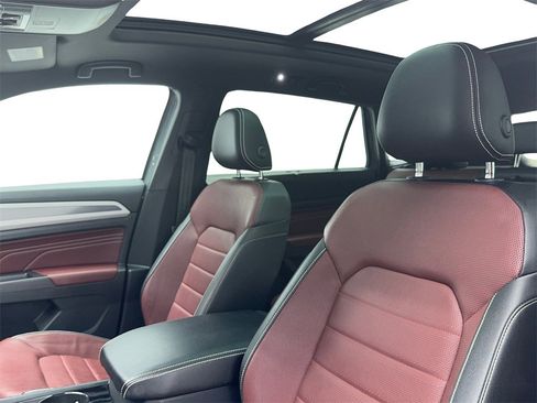 Used 2023 Volkswagen Atlas Cross Sport SEL Premium R-Line image 37