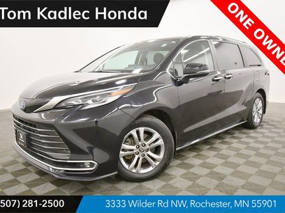 Used 2022 Toyota Sienna Platinum