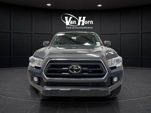 Used 2023 Toyota Tacoma SR5 w/ Technology Package AWD/4WD image 9