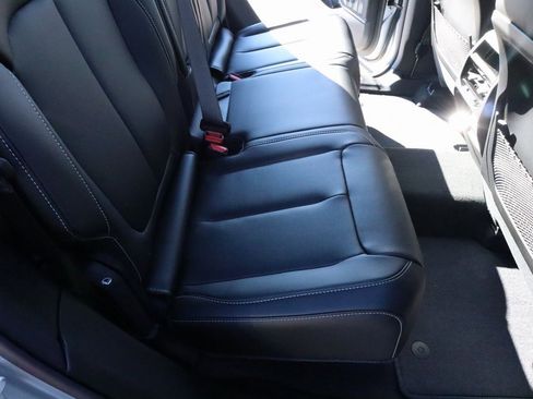 New 2025 Jeep Grand Cherokee Limited image 15