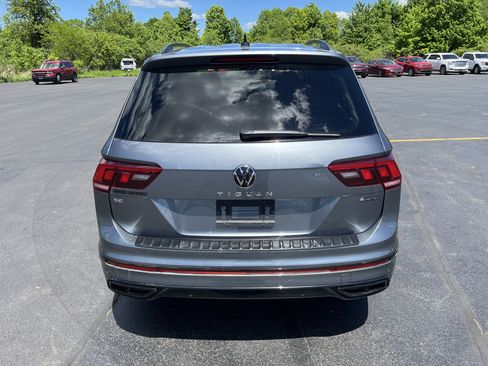 Used 2023 Volkswagen Tiguan SE R-Line AWD/4WD image 6