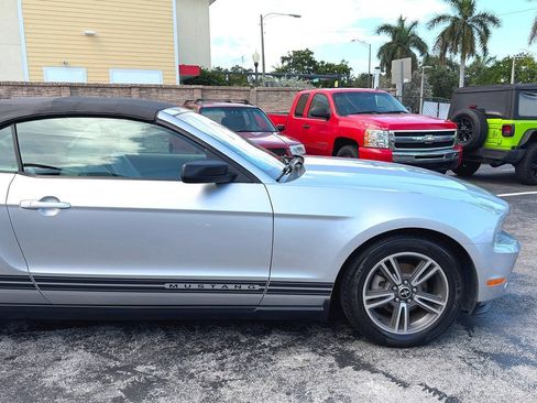 Used 2010 Ford Mustang Convertible RWD image 14