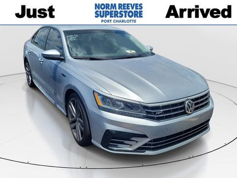 Used 2018 Volkswagen Passat 2.0T R-Line w/ R-Line Lighting Package FWD image 1