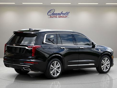 Certified 2023 Cadillac XT6 Premium Luxury w/ Technology Package FWD image 4