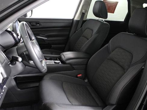 Certified 2025 Nissan Pathfinder SV AWD/4WD image 21