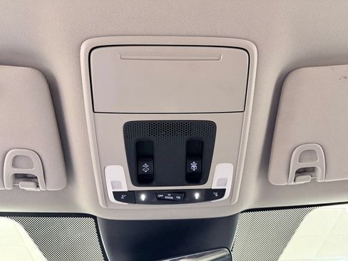 Used 2025 Honda Pilot Touring image 65