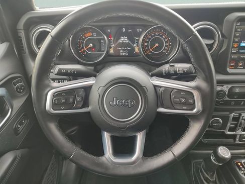 Used 2021 Jeep Wrangler Unlimited Sahara AWD/4WD image 11