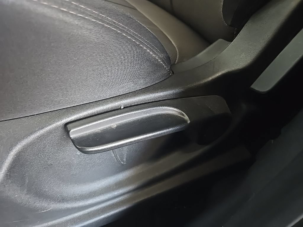 Used 2015 FIAT 500L Trekking FWD image 16
