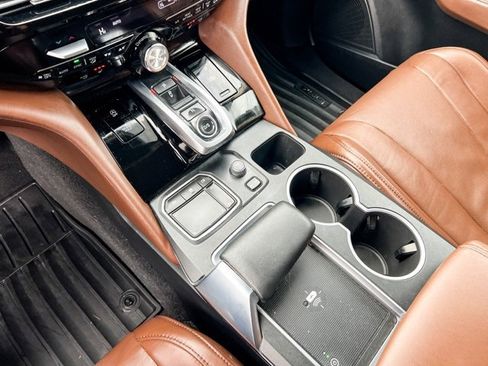 Used 2022 Acura MDX SH-AWD w/ Technology Package image 16