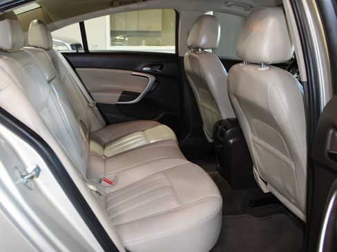 Used 2012 Buick Regal Leather FWD image 25