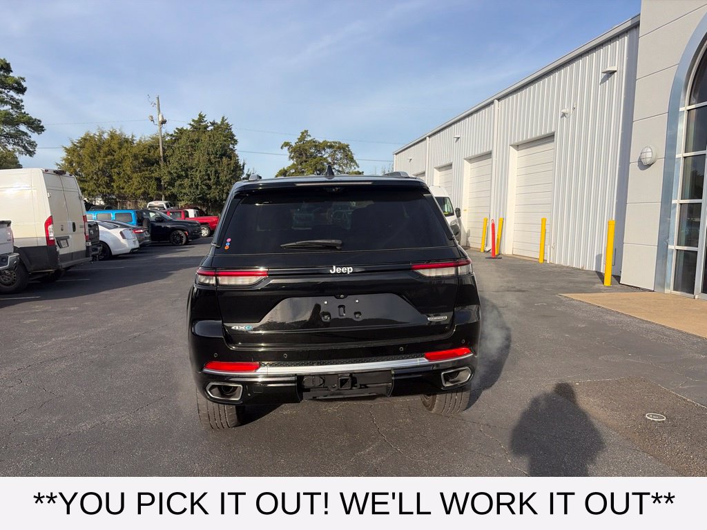 Used 2023 Jeep Grand Cherokee Summit AWD/4WD image 5