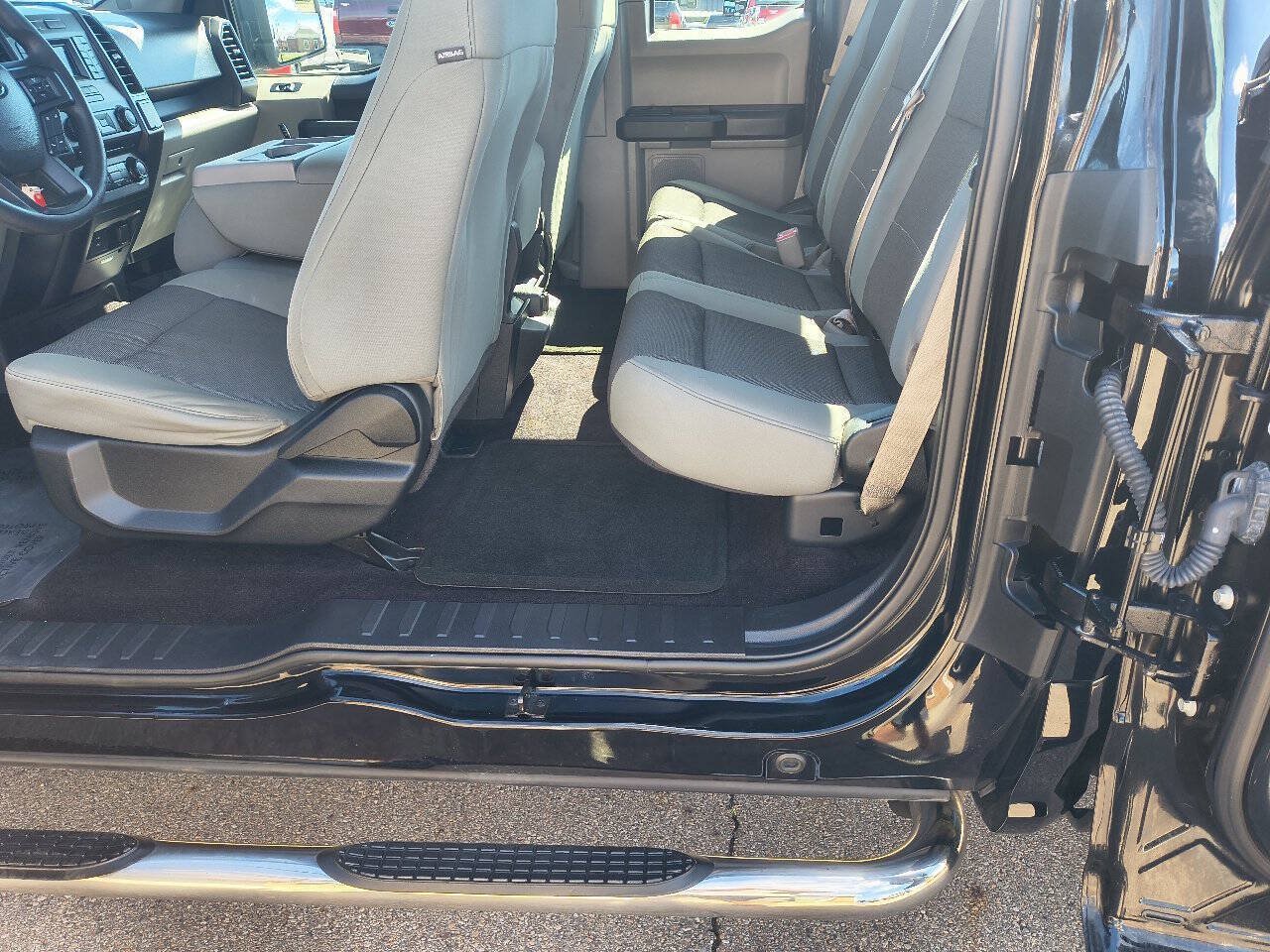 Used 2017 Ford F150 XL w/ Equipment Group 101A Mid AWD/4WD image 14