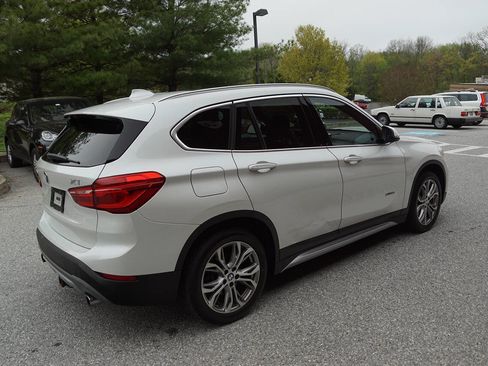 Used 2017 BMW X1 xDrive28i image 9