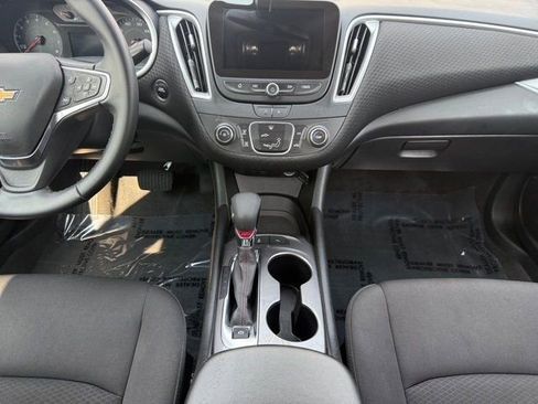 Used 2024 Chevrolet Malibu RS image 18