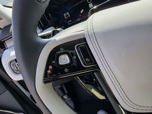 New 2026 Lincoln Aviator 2WD w/ Jet Appearance Package image 13