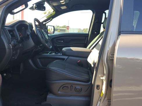 Used 2021 Nissan Titan PRO-4X w/ Pro-4x Utility Package image 18