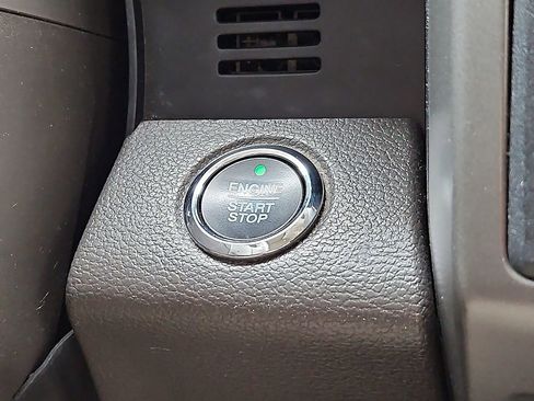 Used 2018 Ford Expedition XLT w/ Equipment Group 202A image 26