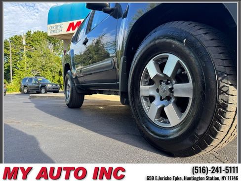 Used 2012 Nissan Xterra PRO-4X w/ Pro-4x Leather Pkg AWD/4WD image 9