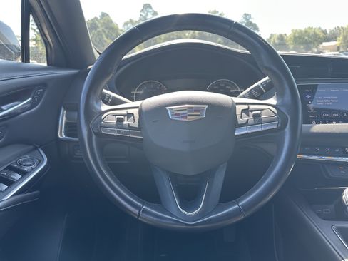 Used 2023 Cadillac XT4 Premium Luxury image 24