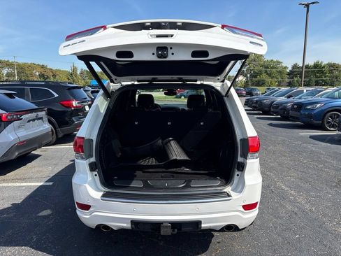Used 2018 Jeep Grand Cherokee Overland AWD/4WD image 7