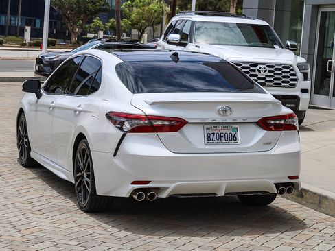 Certified 2022 Toyota Camry XSE FWD image 9