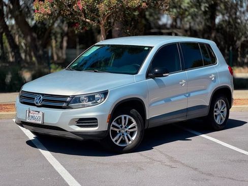 Used 2012 Volkswagen Tiguan S FWD image 7