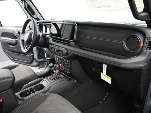 New 2026 Jeep Gladiator Mojave AWD/4WD image 17