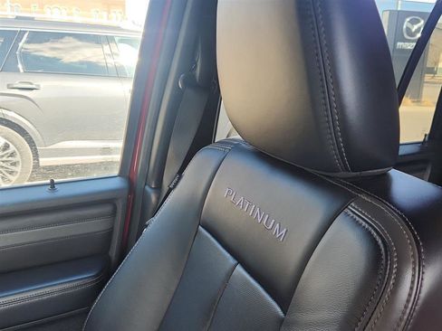 Used 2017 Ford Expedition Max Platinum image 17