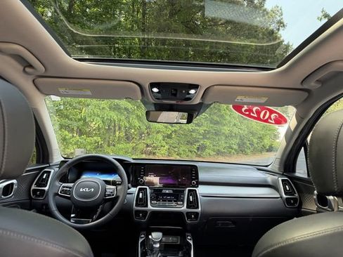 Certified 2023 Kia Sorento SX FWD image 46