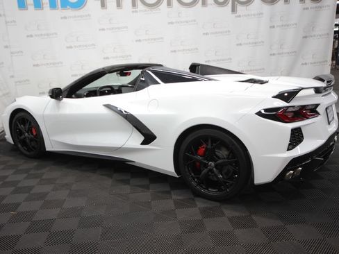 Used 2021 Chevrolet Corvette Stingray Preferred Conv w/ Z51 Performance Package RWD image 39