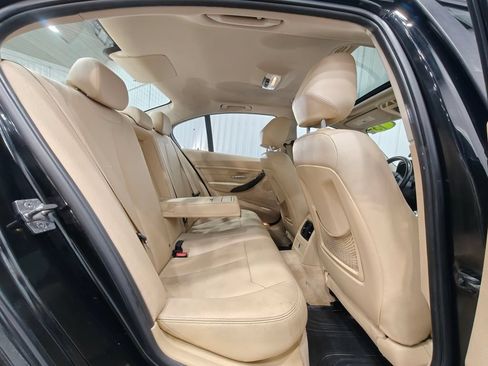 Used 2013 BMW 320i xDrive Sedan AWD/4WD image 20